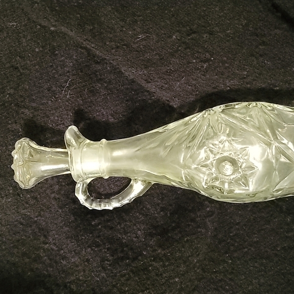 Anchor Hocking Other - Anchor Hocking Cruet in a Prescut Clear Pattern